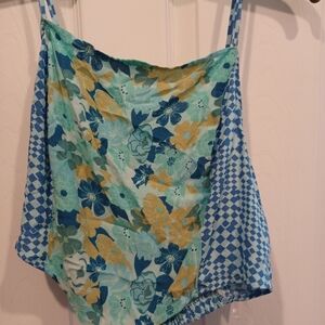 Junior size Large Hankerchief tank NEW with tags!